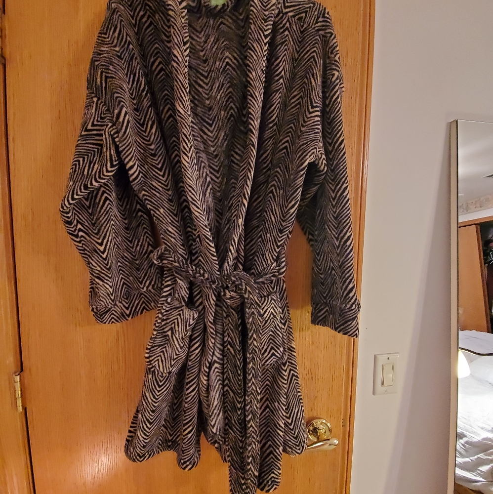 Vera Bradley Plush Hooded Robe S/M